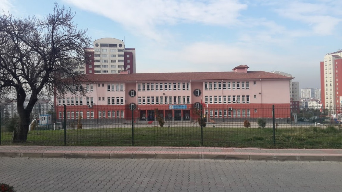Eryaman Türkkent İlkokulu Fotoğrafı